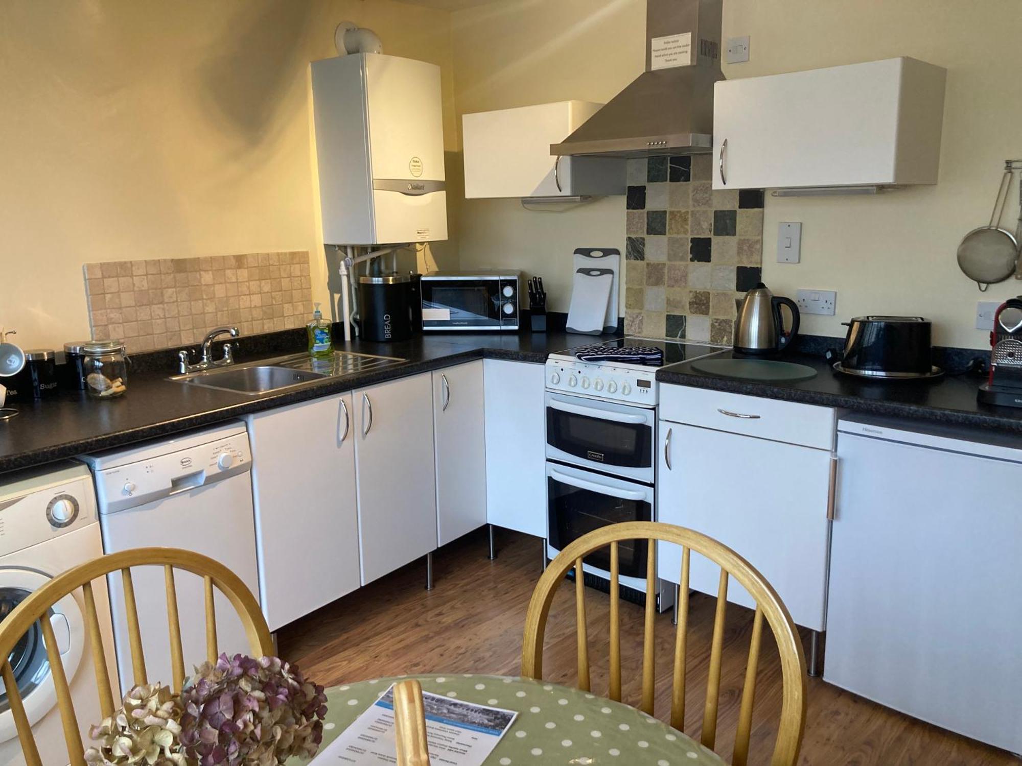 Courtyard Apartment Шептън Малет Екстериор снимка